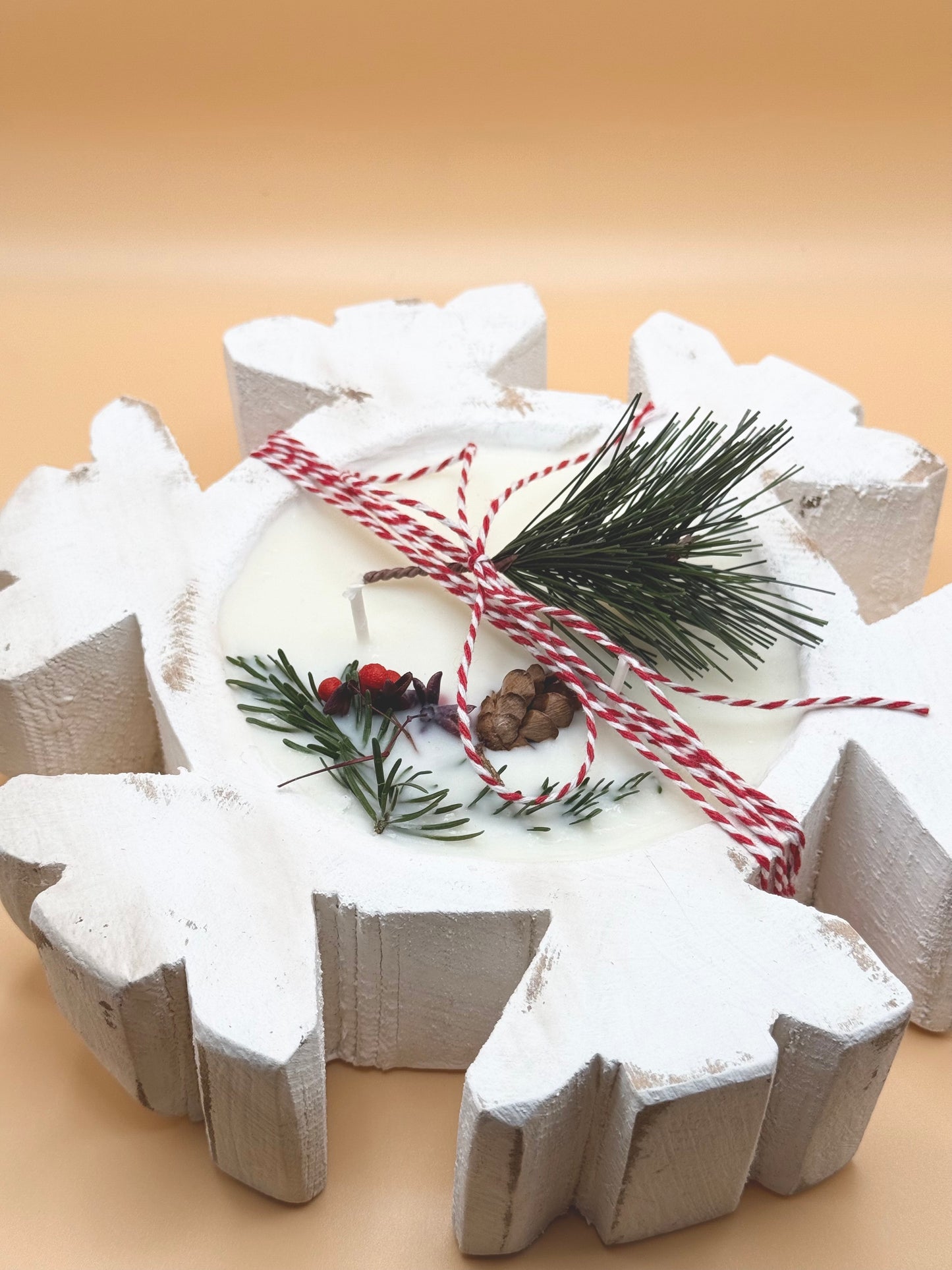 Snowflake Three Wick Candle - Frosted Fir Scent